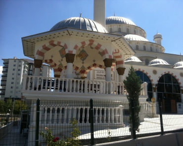 KÖKLER CAMİİ
